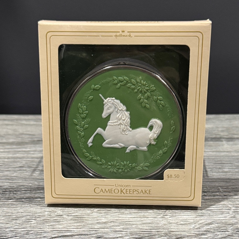 Hallmark | Unicorn Cameo Keepsake (1981) - Vintage Collectible Keepsake Ornament